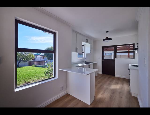 3 BEDROOM FREEHOLD FOR SALE IN MILKWOOD PARK
